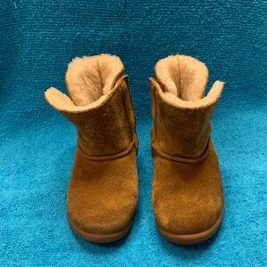 UGG Keelan Toddler  Boots in Chestnut Color